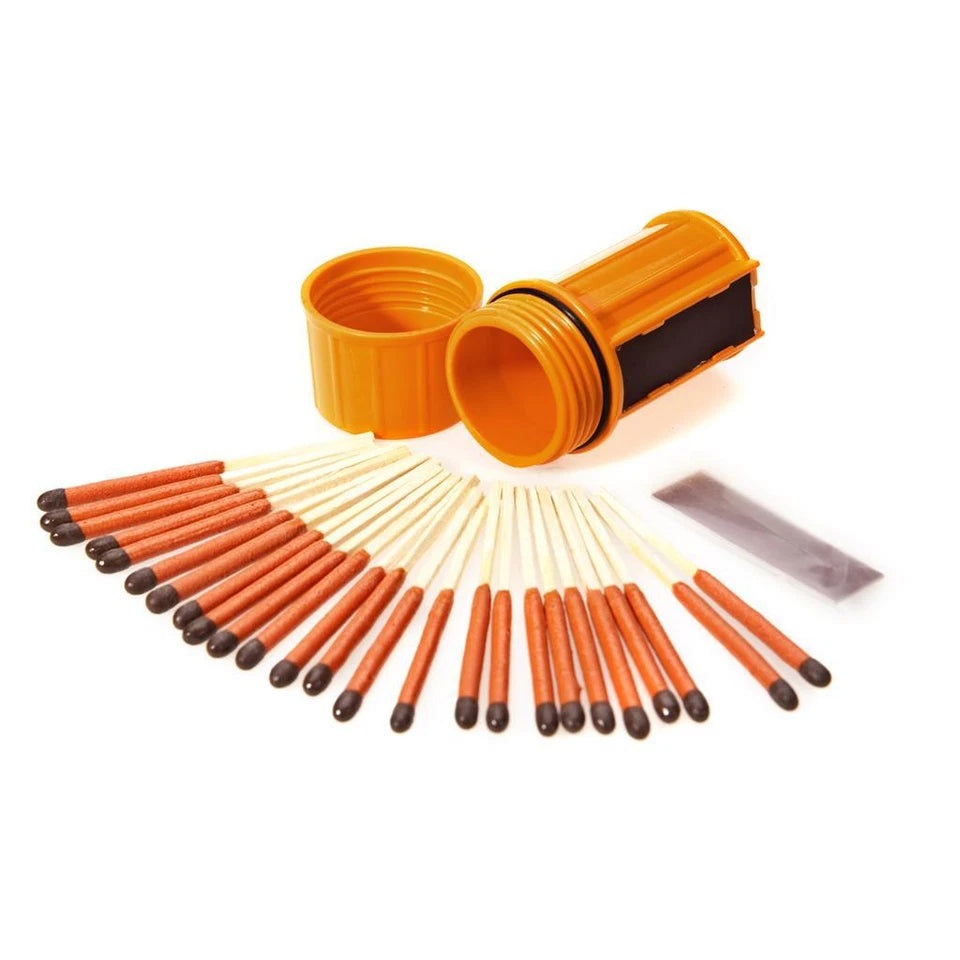 UCO 25 stormproof matches + container — additional product view 2